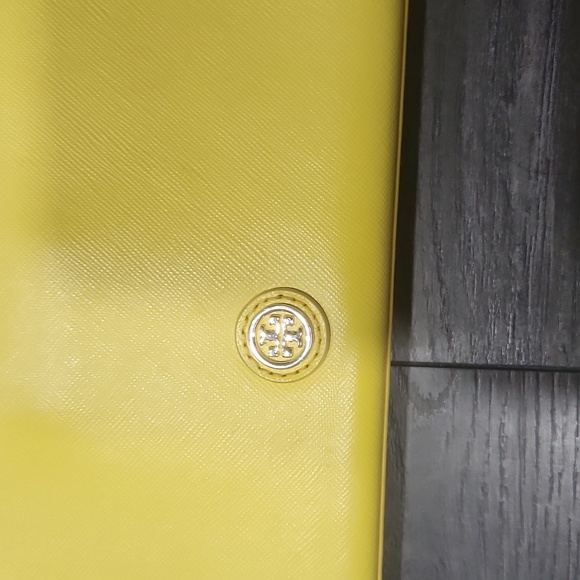 Tory Burch T-Lock Saffiano Leather Clutch w/ shoulder strap/crossbody, Yellow - Picture 6 of 10